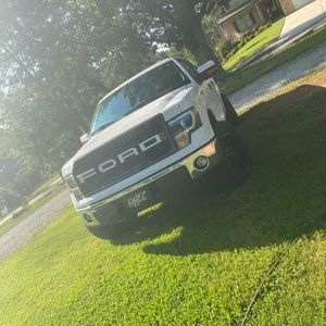 Meet your Posher, Robby